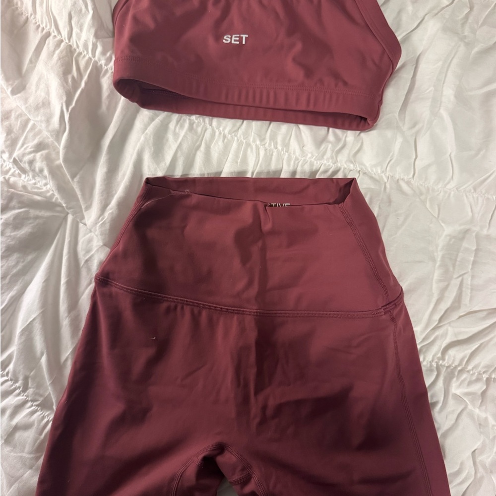 SET Active Sports Bra and Leggings - Burgundy